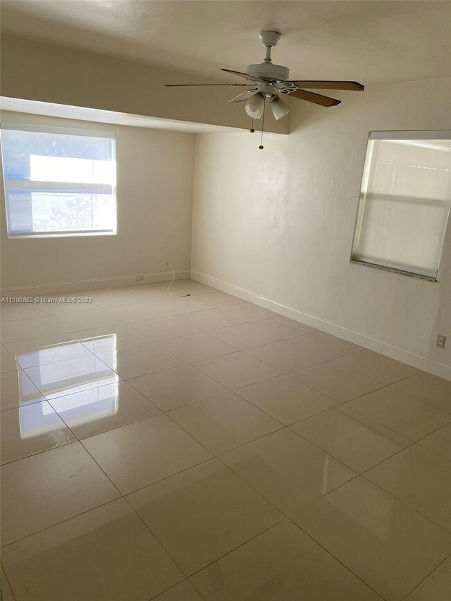 Foto del edificio - 512 SW 4th Ave