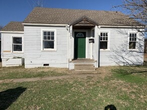 Building Photo - 1322 E Cherokee Ave