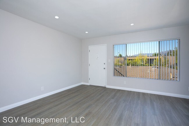 Building Photo - 888 Magnolia Ave