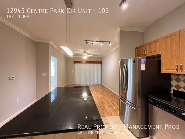 Building Photo - 12945 Centre Park Cir