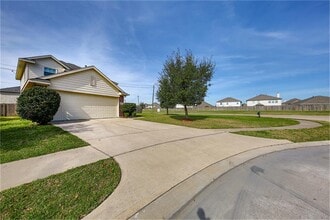 Building Photo - 12702 Claradeen Ct