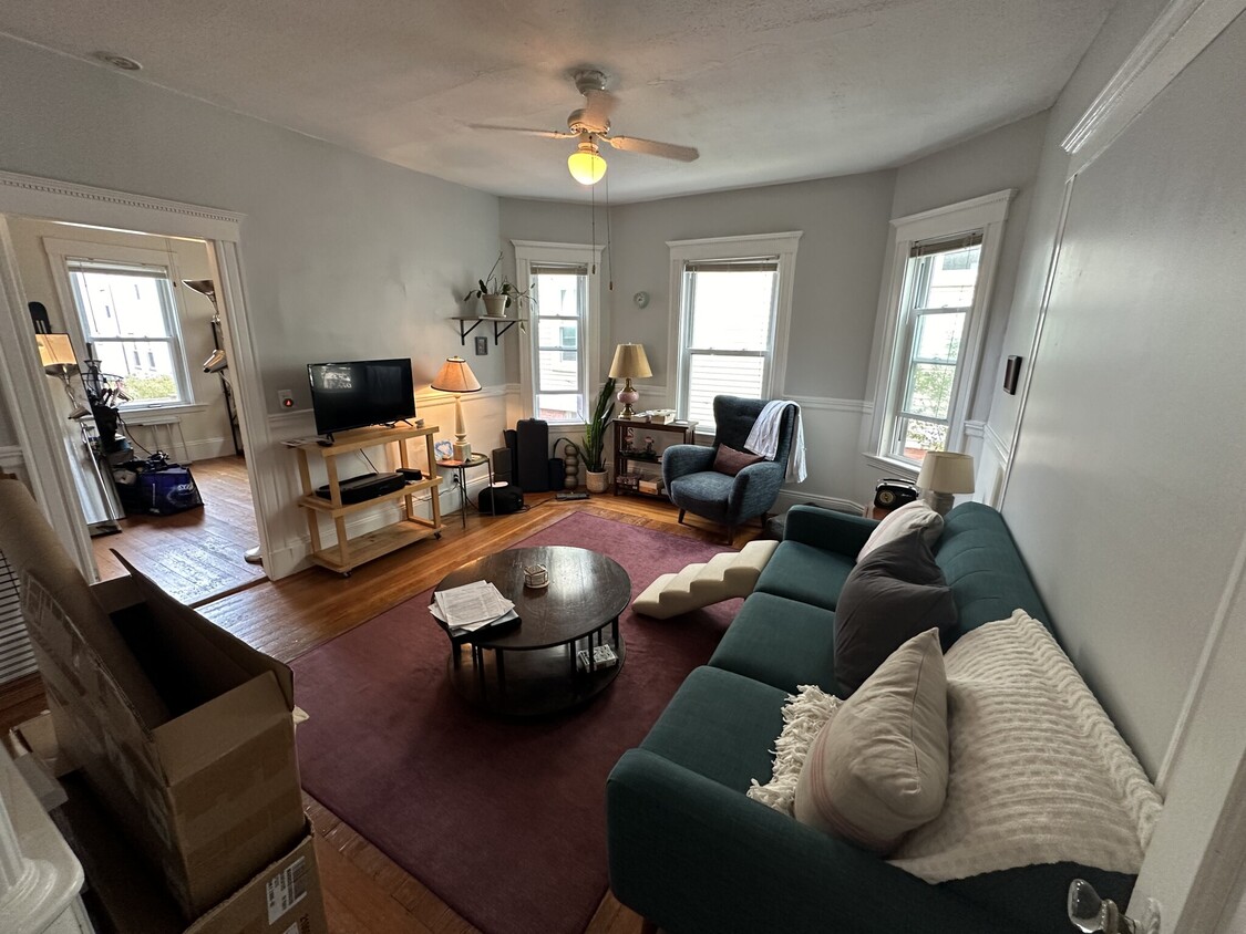 Primary Photo - 25 Spencer Ave