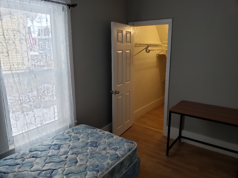 Primary Photo - 19 Varney St