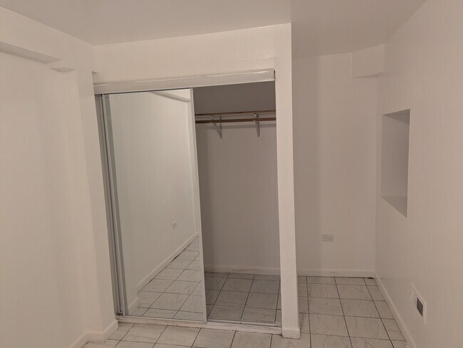 Foto del edificio - 1318 S Kolin Ave