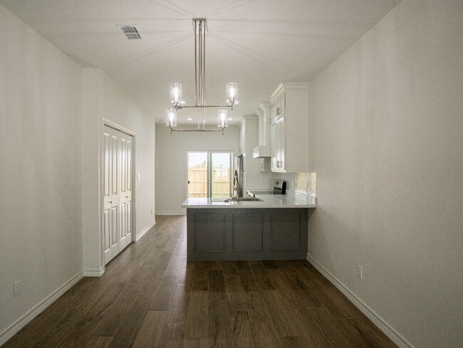 Foto del edificio - 4310 Escondido Ln