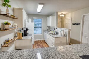 Building Photo - 521 Southern Hills Dr
