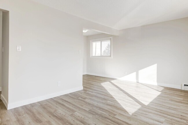 Photo du bâtiment - Fernwood Apartments