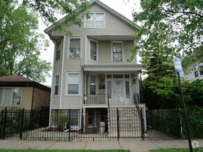 Building Photo - 2304 N Monitor Ave
