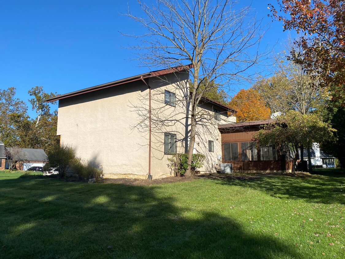 Foto principal - 206 Academy Ct
