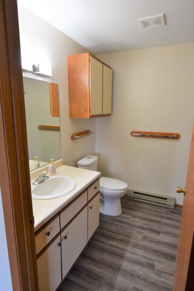 Foto del edificio - 1164 Bartosh Ln #14