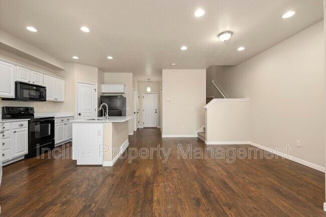 Building Photo - 113 W 3240 N