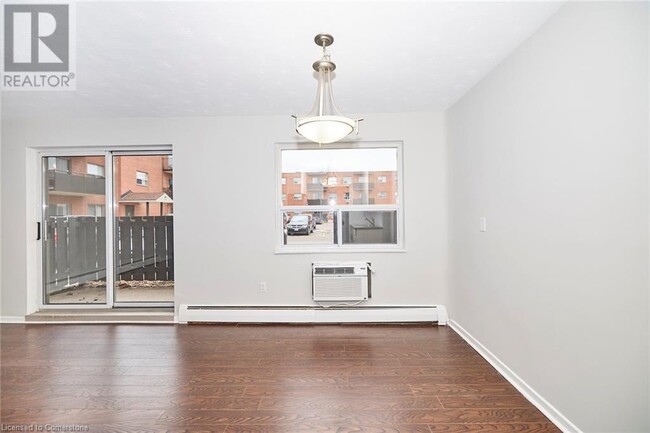 Building Photo - 485 Thorold Rd