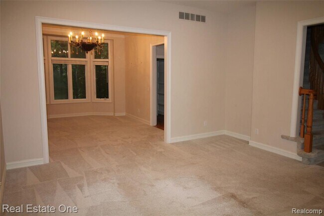 Foto del edificio - 3417 Hidden Oaks Ln