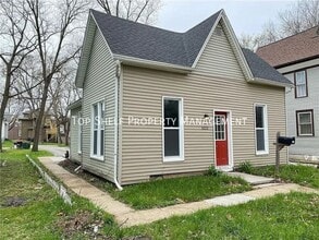 Building Photo - 1122 23rd St