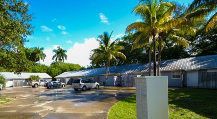 Primary Photo - 1200 6th Dr
