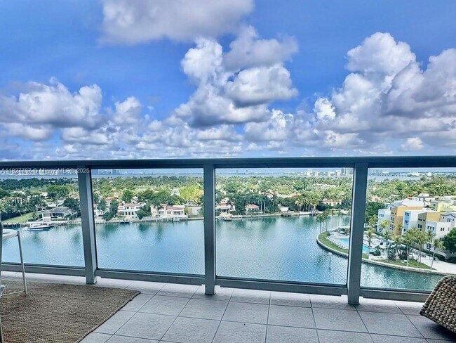 Building Photo - 5900 Collins Ave