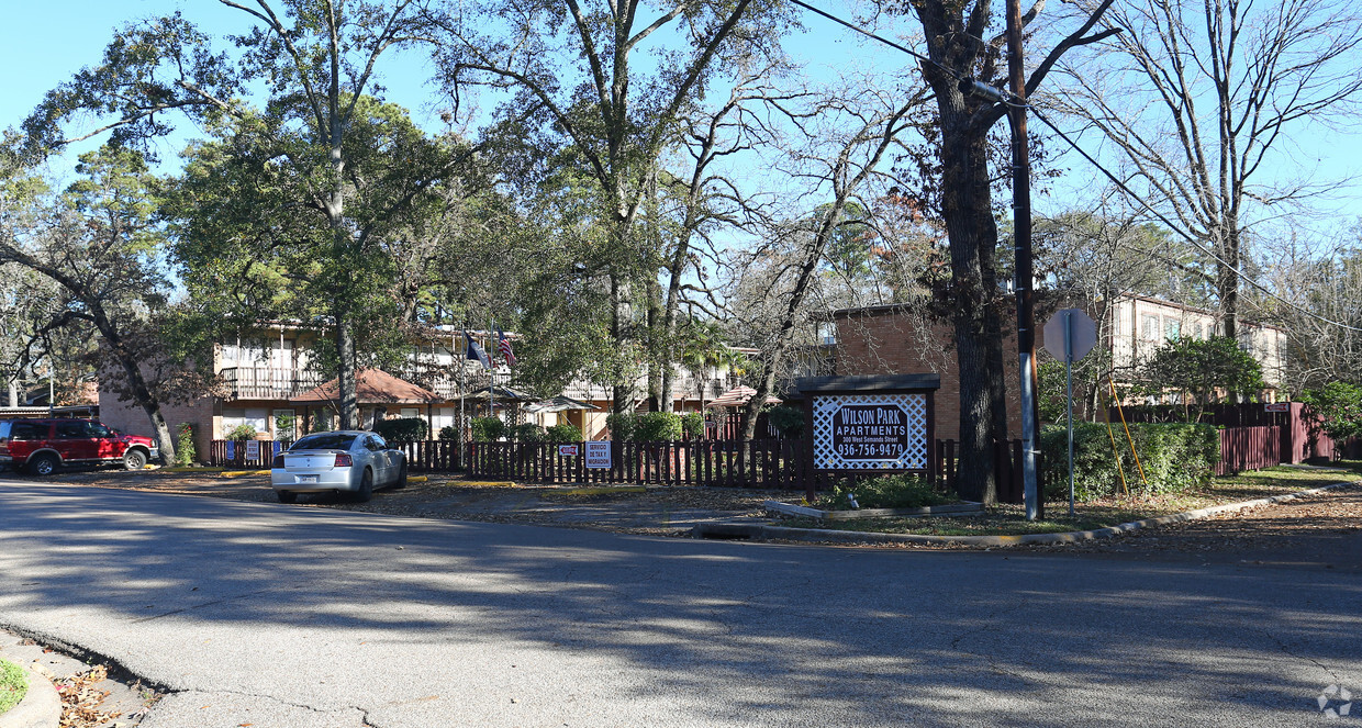 Primary Photo - Wilson Park Apartments