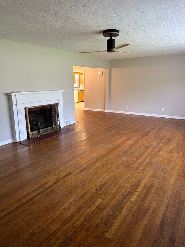 Foto del edificio - Perfect Home Near MSU and Mercy Hospital