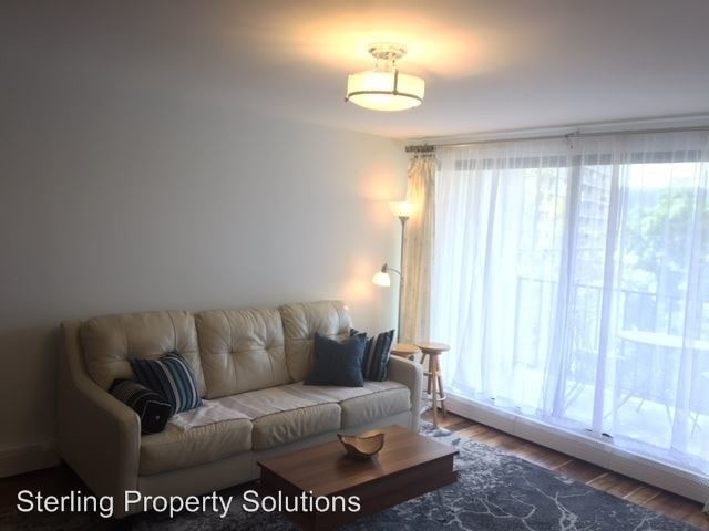 Building Photo - 1 br, 1 bath House - 1120 Warburton Avenue 2B