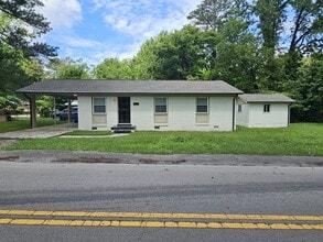 Building Photo - 3801 Water St