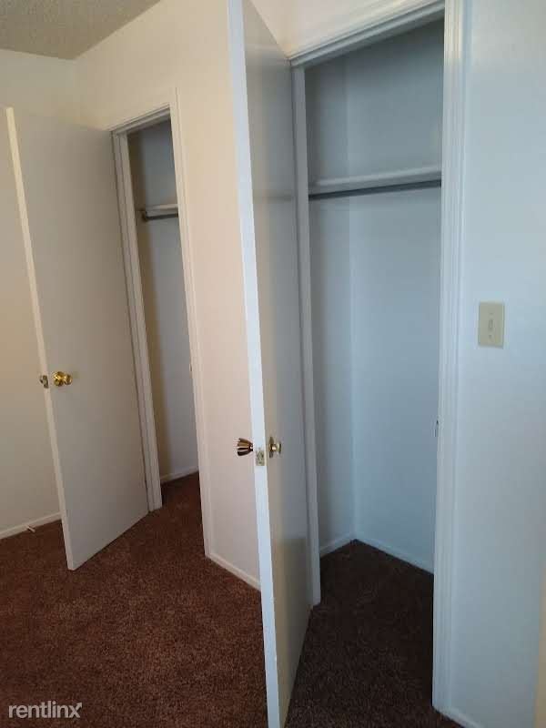 Building Photo - 220 Ridgecrest Dr