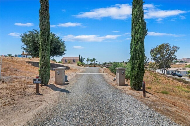 Foto del edificio - **Spacious 2-Bedroom Home In The Heart Of Wine Country**