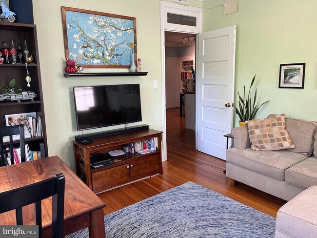 Foto del edificio - 1404 26th St NW