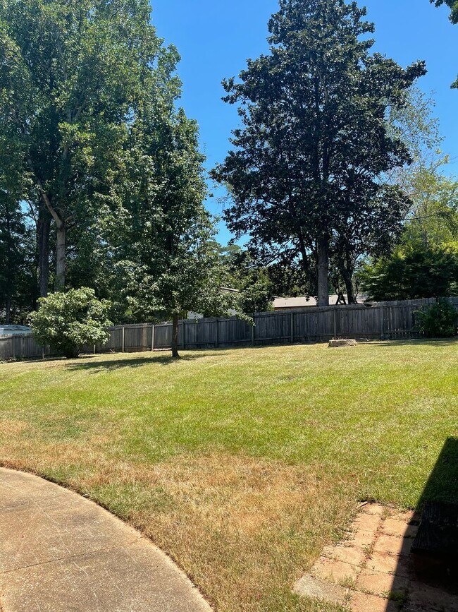 Foto del edificio - Single Family - Auburn