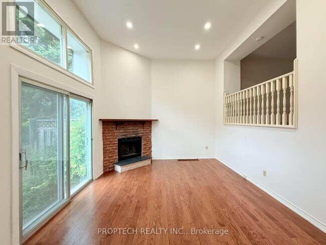 Building Photo - 653-653 Village Pkwy