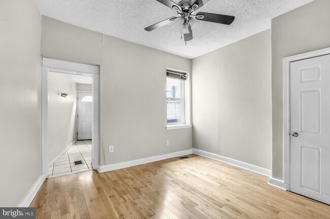 Foto del edificio - 2417 E Norris St