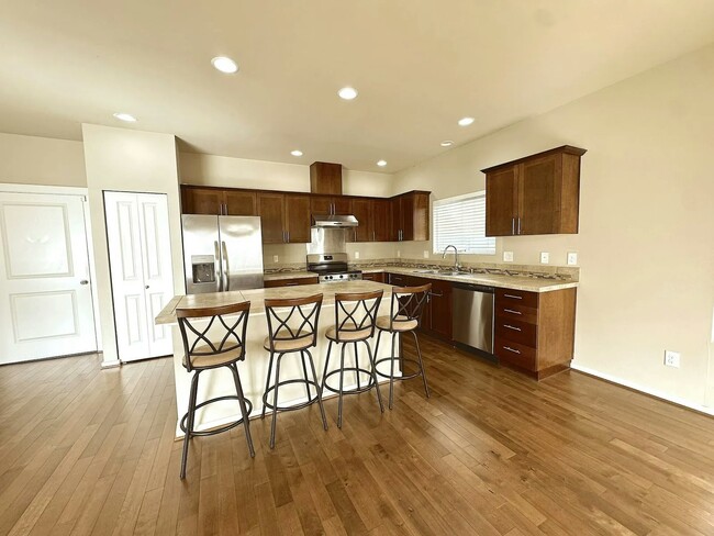 Building Photo - 1752 42nd St NE