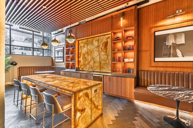 Lounge 156 - Nightingale