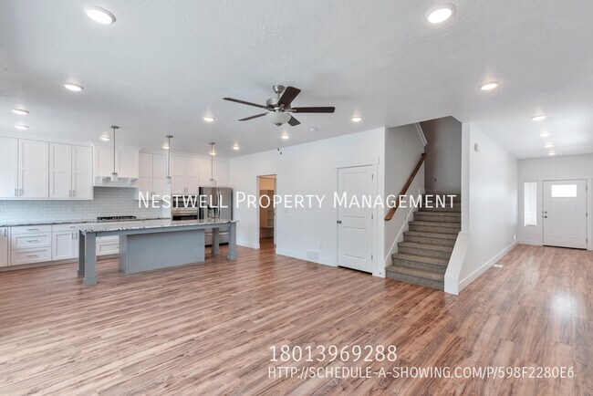 Foto del edificio - Mountain Views! Upgraded Highland Townhome!