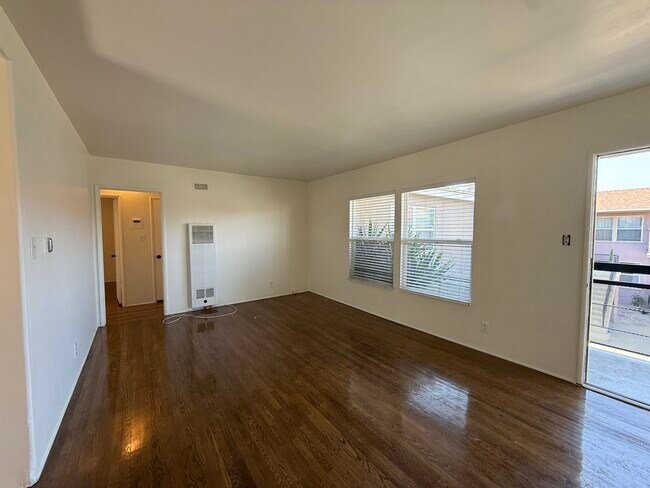 Foto del edificio - 4107 Wade St