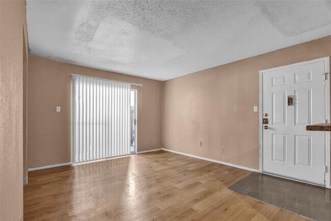 Building Photo - 12615 Brookglade Cir