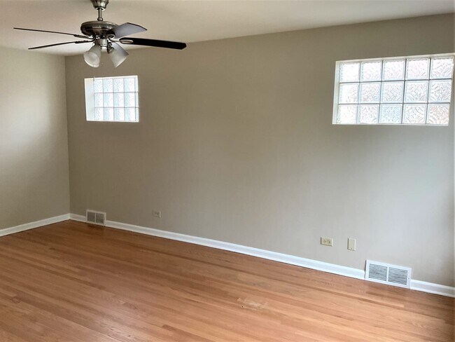 Foto del edificio - 9754 S California Ave