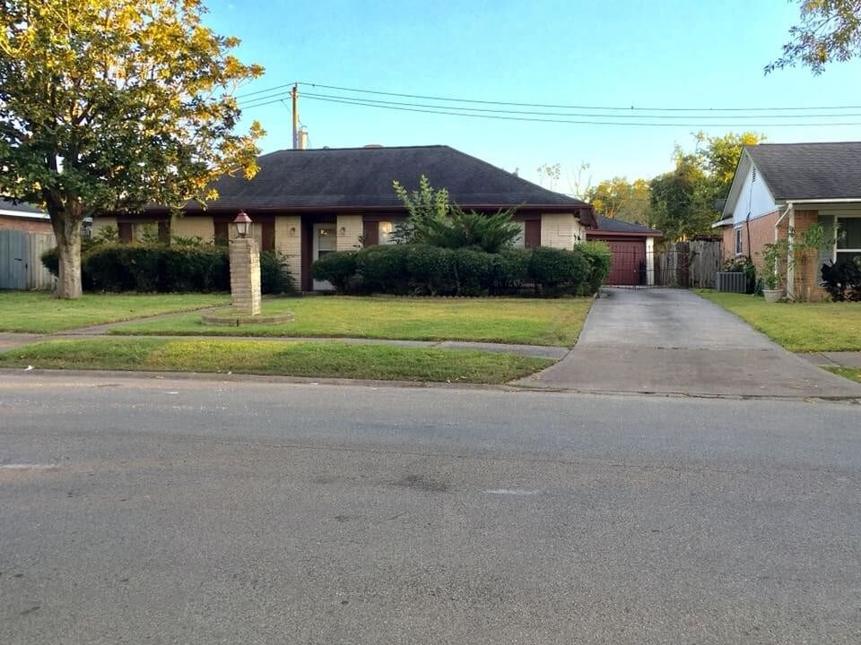 11715 Carvel Ln, Houston, TX 77072 House for Rent in Houston, TX