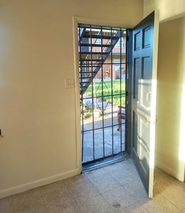 Photo - 218 S Tampa Ave Apartment