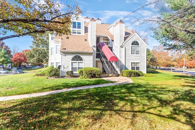 Foto del edificio - 1011 Summerglen Court #202