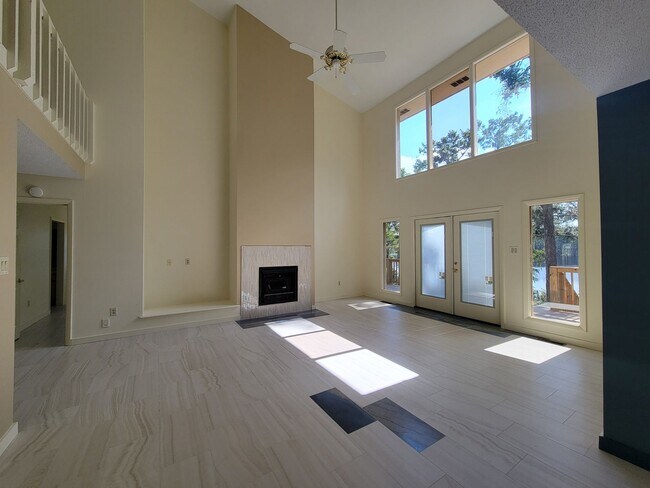 Building Photo - Cypress Lake S/D home in Lake Park