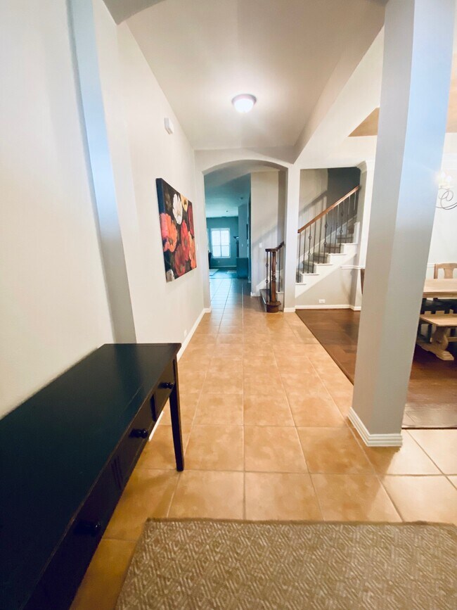 Foto del edificio - 408 Rosemont Ln
