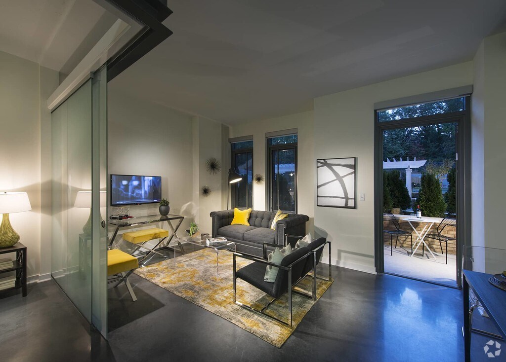 The Courts at Huntington Station Rentals Alexandria, VA