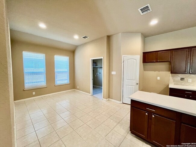 Building Photo - 3155 Sunset Cove