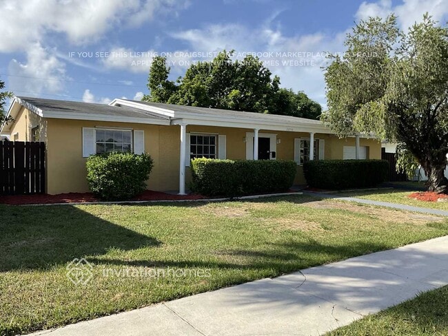 Building Photo - 15755 SW 105th Ct
