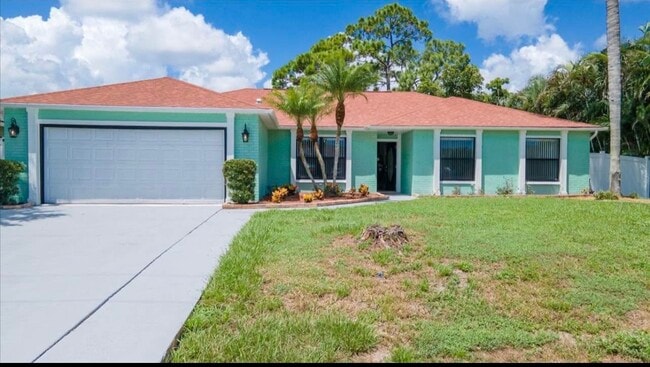 Building Photo - 2024 SW Monterrey Ln