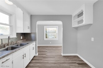 Building Photo - 3424 Fortune Ave