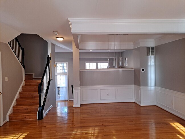 Building Photo - 7738 Heritage Woods Way