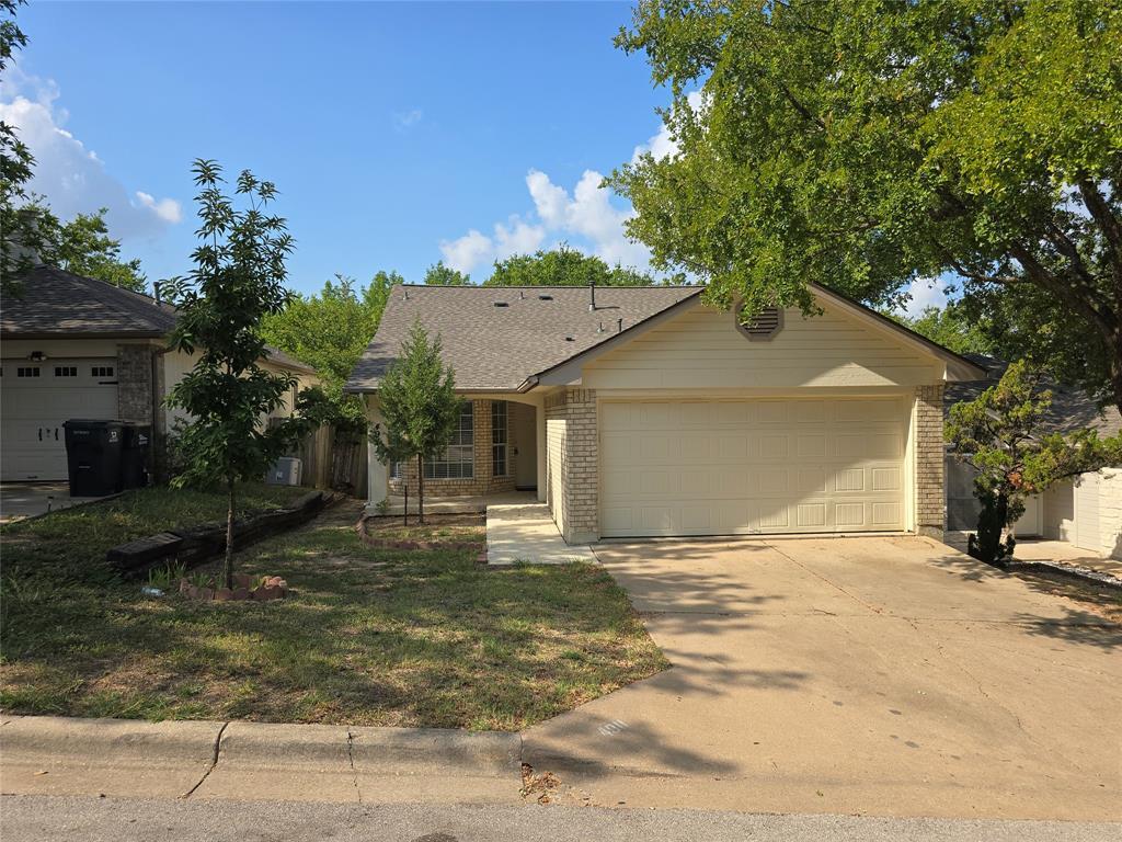 Foto principal - 4911 Edenbourgh Ln