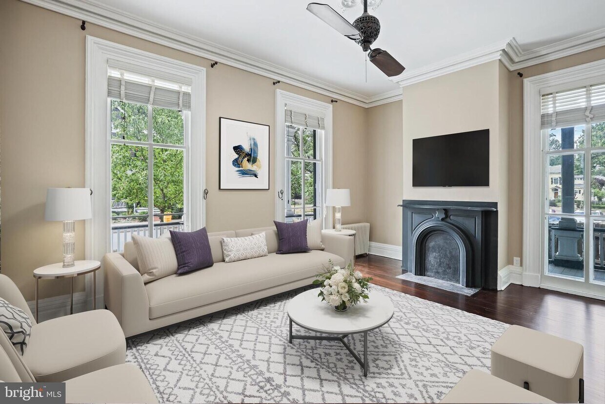 Primary Photo - 12 Murray Pl