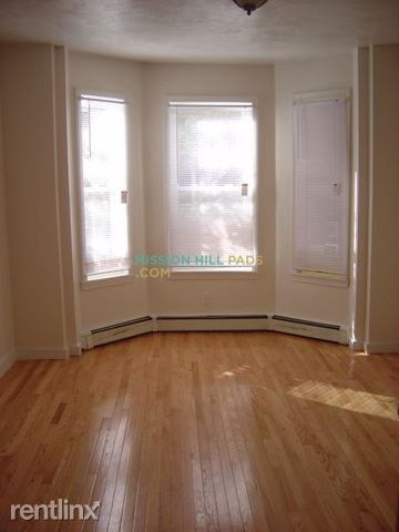Building Photo - 806 Parker St